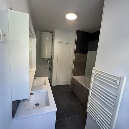 2 Chambres,3 Lits Pour 6pers Max